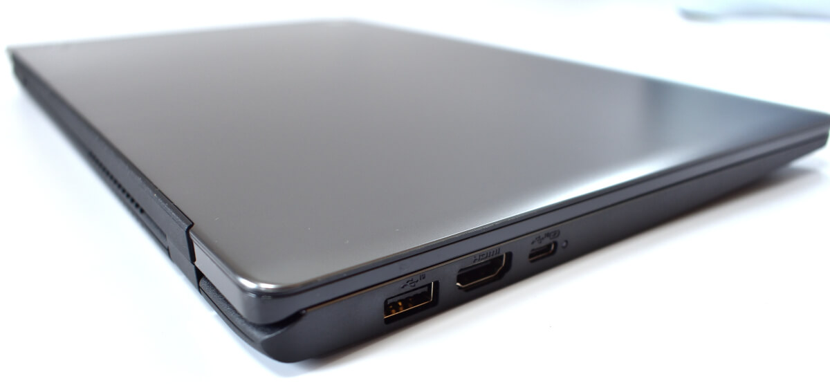 富士通 FMV Chromebook WM1/F3 左側面のポート